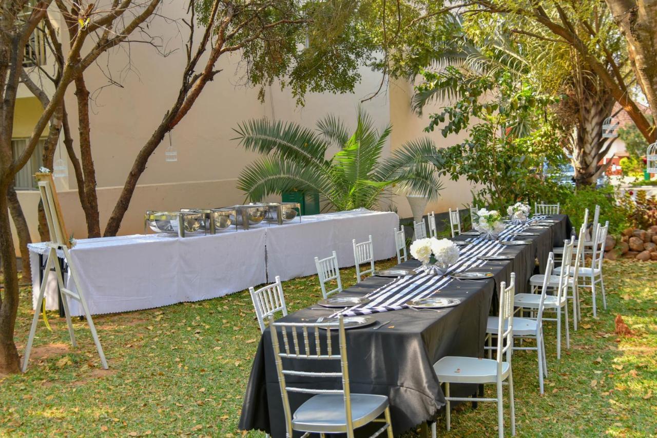 Chamba Valley Exotic Hotel Lusaka Exteriör bild