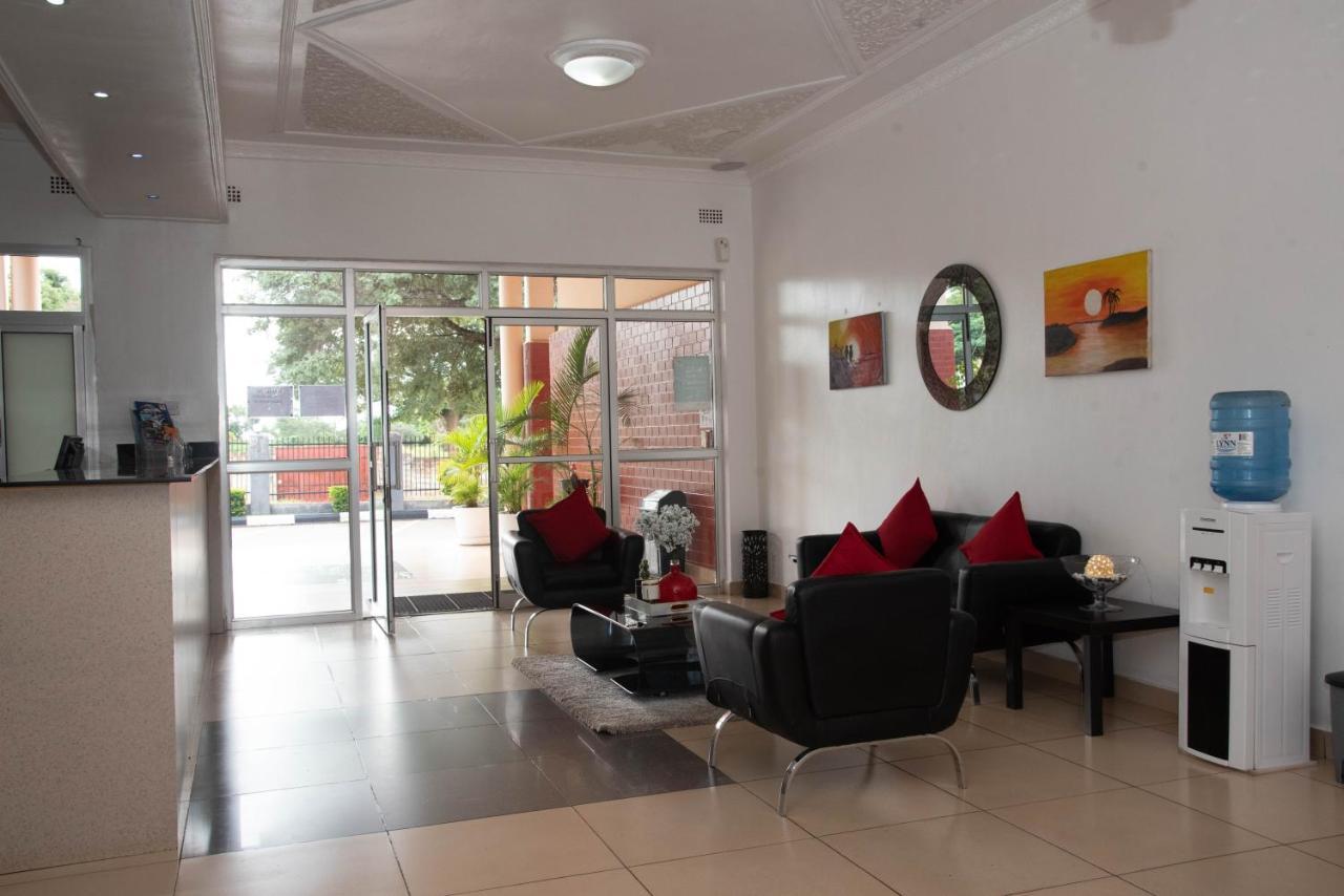 Chamba Valley Exotic Hotel Lusaka Exteriör bild