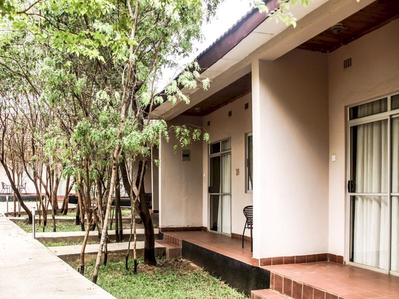 Chamba Valley Exotic Hotel Lusaka Exteriör bild