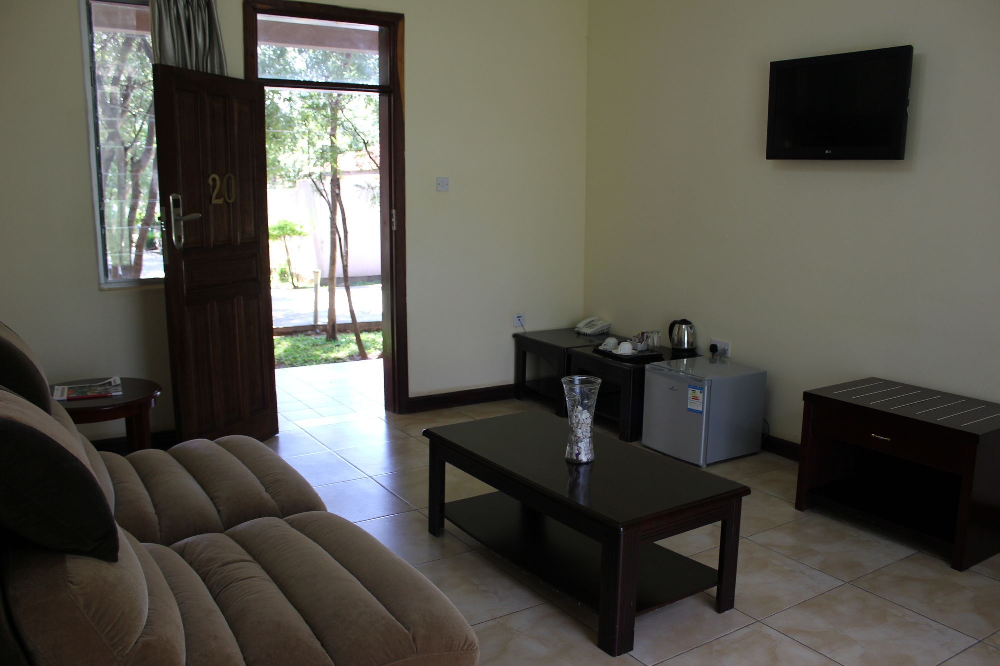 Chamba Valley Exotic Hotel Lusaka Exteriör bild