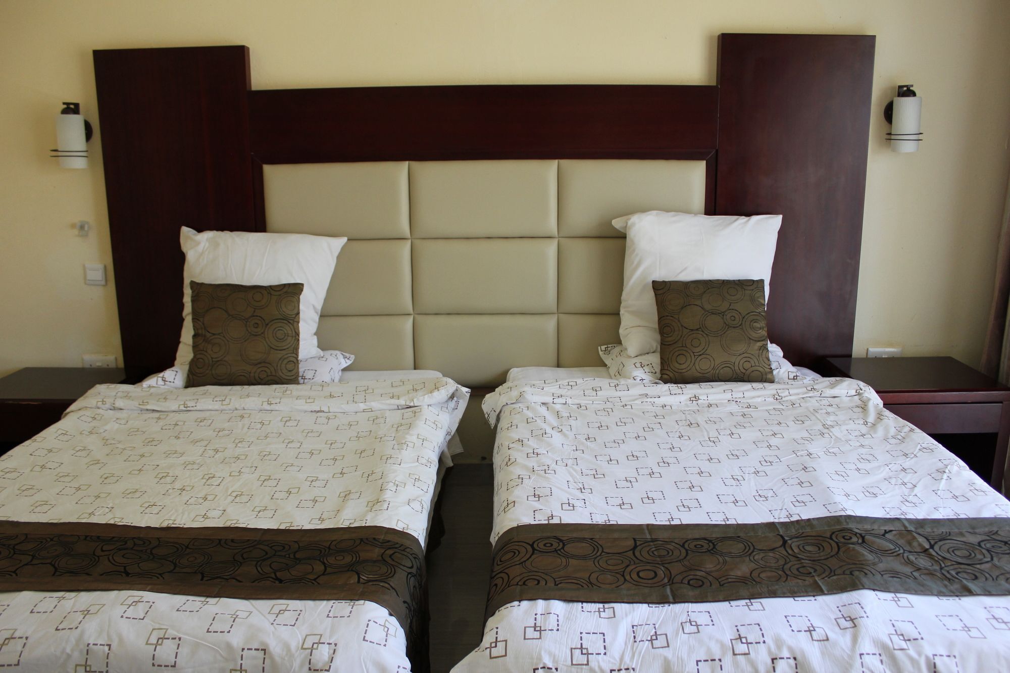 Chamba Valley Exotic Hotel Lusaka Exteriör bild